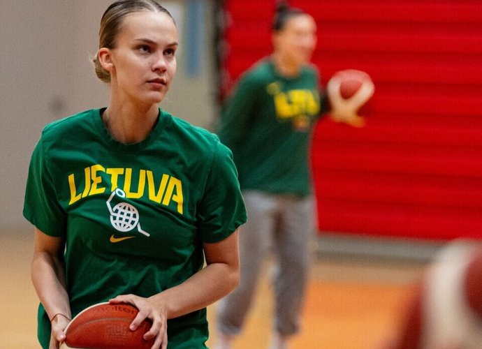 Moterų rinktinės kovas transliuos TV6 (LKF nuotr.)