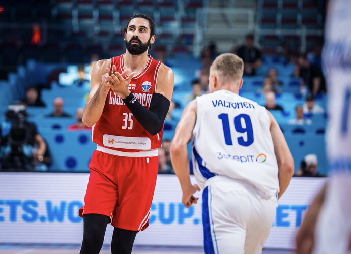 G.Bitadze buvo rezultatyviausias nugalėtojų gretose (FIBA nuotr.)