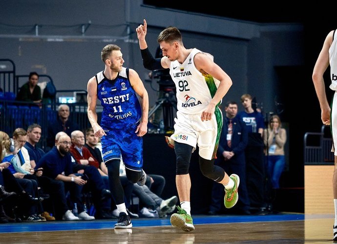Lietuviai turėjo problemų kovoje dėl kamuolių (FIBA nuotr.)