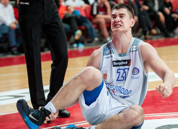 S.Galdikas patyrė kojos traumą (Fotodiena.lt)