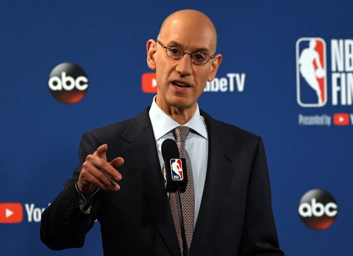 A.Silveris nori matyti draugiškus NBA mačus Indijoje (Scanpix nuotr.)