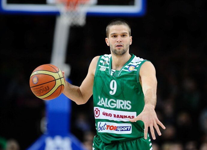 Mantas Kalnietis diriguoja "Žalgirio" puolimui