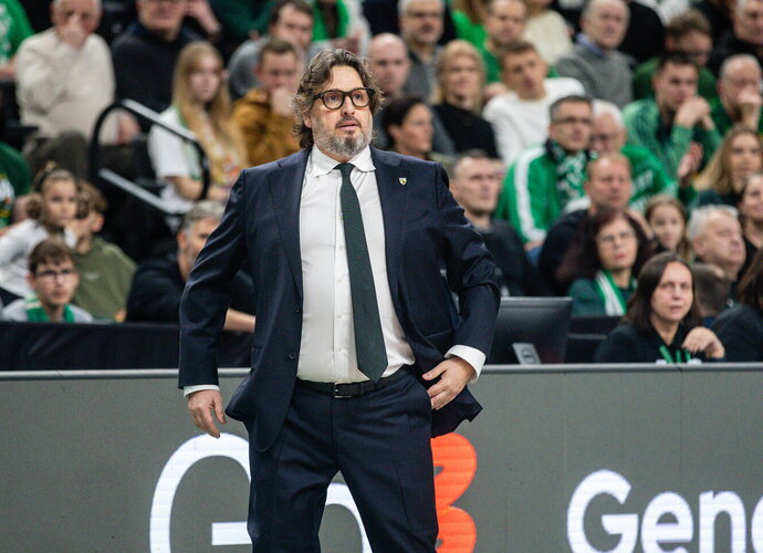 A.Trinchieri penktadienį mes iššūkį Š.Jasikevičiui (BNS nuotr.)