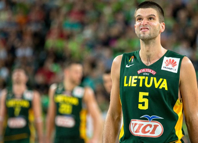 Įžaidėjas Pasaulio taurės turnyrą stebės televizoriaus ekrane (Fotodiena.lt)