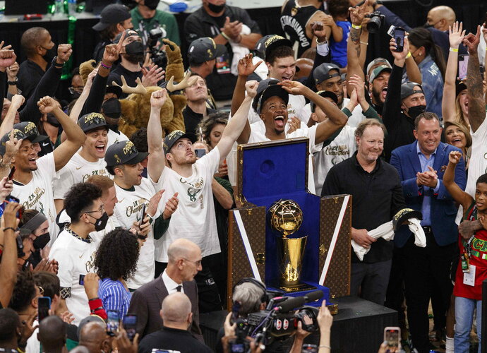 NBA sezonas baigėsi Milvokio komandos triumfu (Scanpix nuotr.)