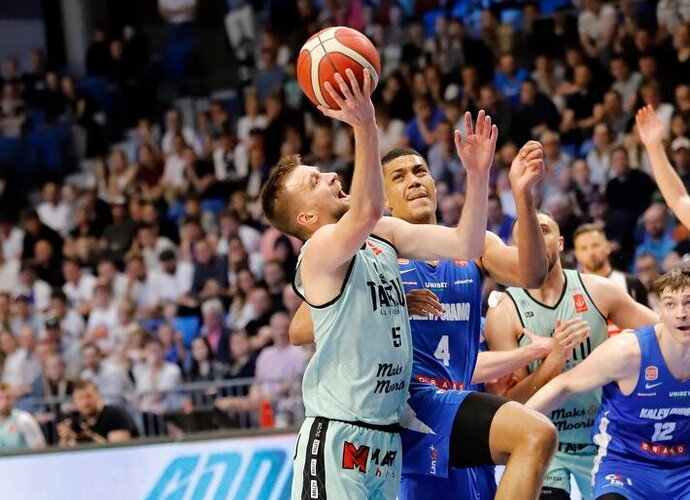 K.Giedraitis liko per pergalę nuo titulo