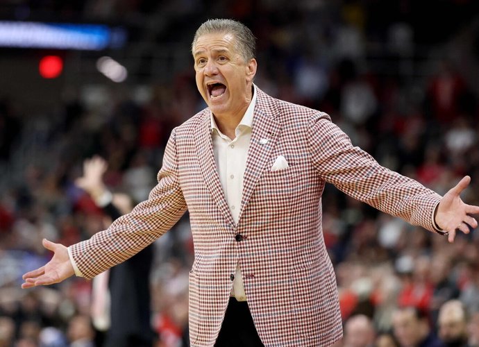 J.Calipari pranoko R.Pitino (Scanpix nuotr.)