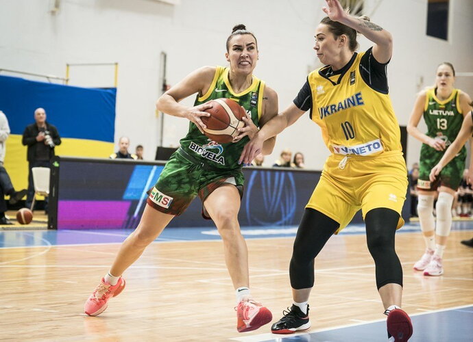 K.Nacickaitė negins rinktinės garbės artimiausiame lange (FIBA Europe nuotr.)
