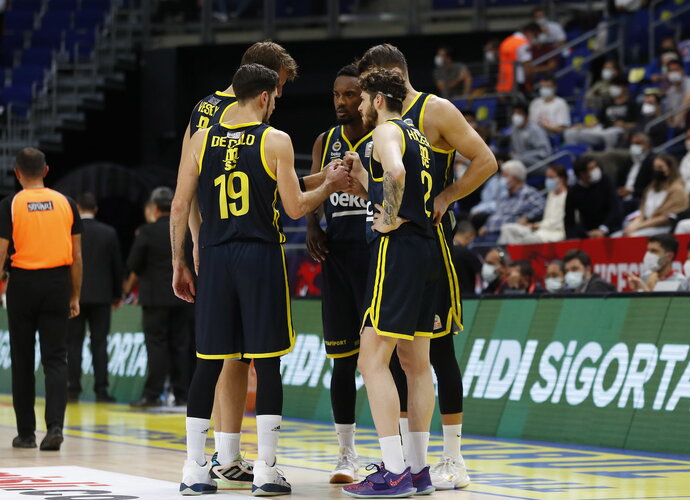 „Fenerbahče“ laimėjo sunkiai
