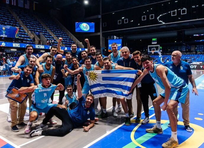 Urugvajus švenčia pergalę (FIBA nuotr.)