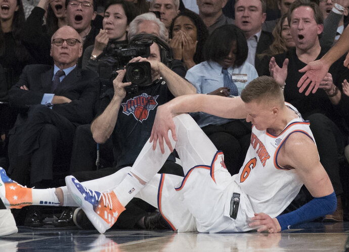 K.Porzingis gali nežaisti apie metus (Scanpix nuotr.)