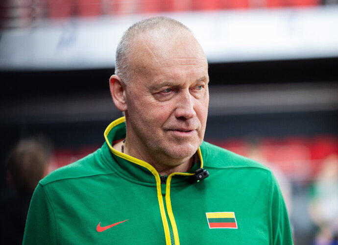 R.Kurtinaitis gyrė vyrų darbą (BNS nuotr.)
