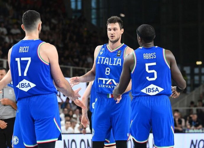 D.Gallinari vedė italus į priekį