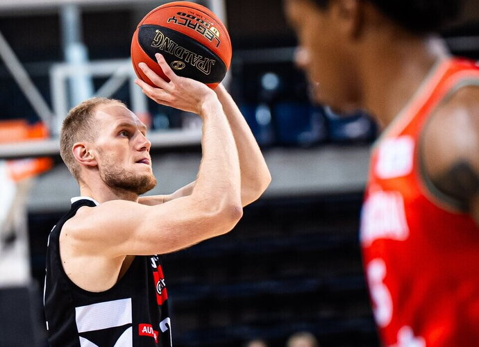 I.Vaitkus pelnė 13 taškų