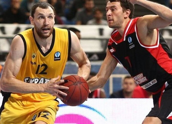 L.Mavrokefalidis grįžo į AEK gretas