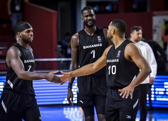 Bahamų trijulė nusitaikė į olimpiadą (FIBA nuotr.)