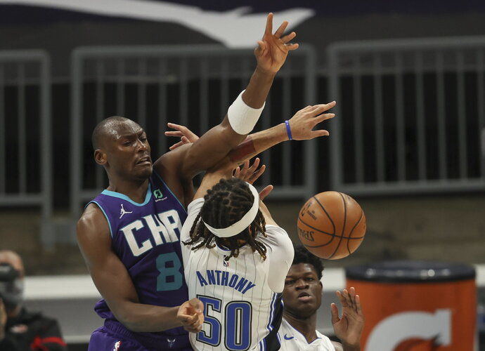 B.Biyombo gavo šansą grįžti į NBA (Scanpix nuotr.)