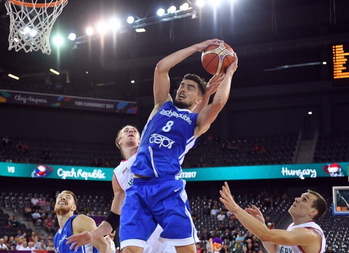T.Satoransky rungtyniavo vos 11 minučių (Scanpix nuotr.)