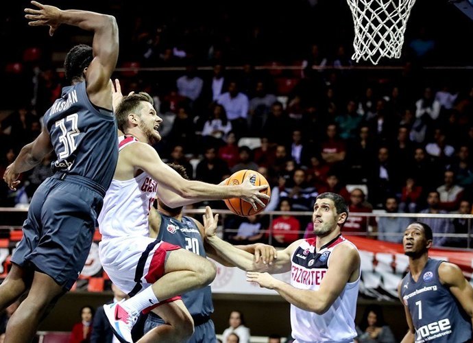 Š.Vasiliauskas pelnė 5 taškus (FIBA nuotr.)
