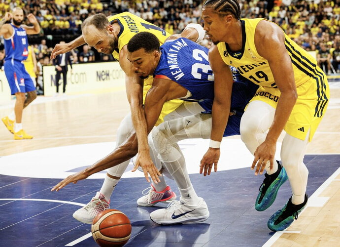 V.Wembanyama pelnė 18 taškų (FIBA nuotr.)