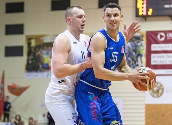 D.Krestininas žais Kosove