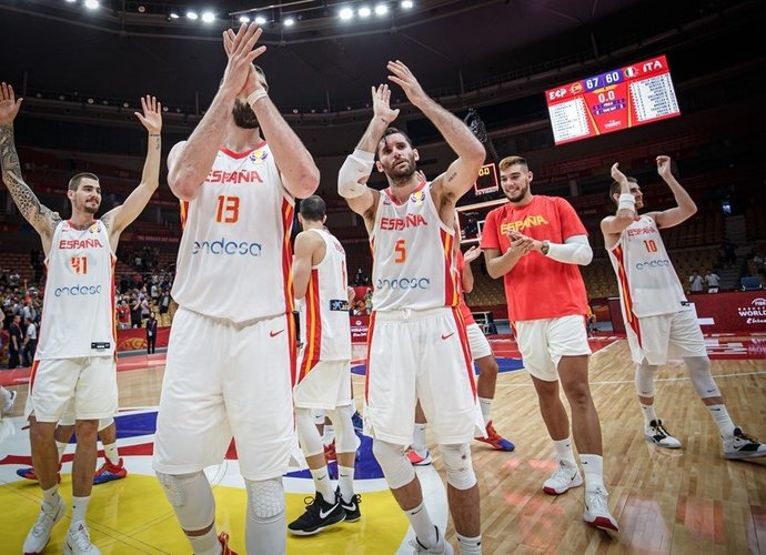 Ispanai lemiamu metu žaidė užtikrintai (FIBA nuotr.)