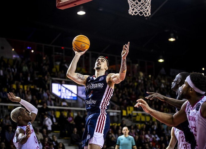 L.Cavaliere debiutuos Eurolygoje (FIBA Europe nuotr.)