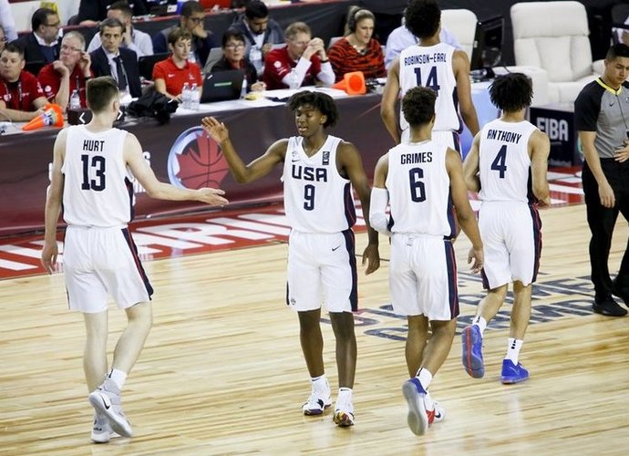 JAV aštuoniolikmečiai iškovojo įspūdingą pergalę (FIBA nuotr.)