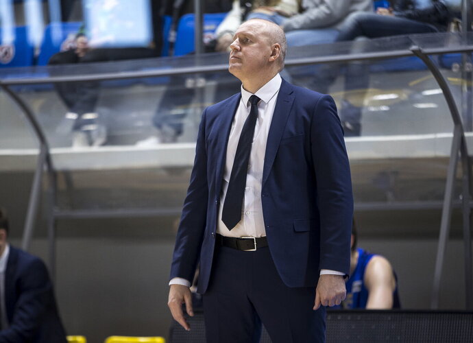 R.Cvirka perima „Astana“ vairą („Betsafe-LKL“ nuotr.)
