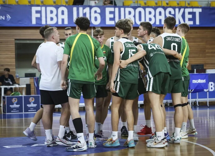 U16 rinktinės pergale pradėjo kovas Europos čempionate (FIBA nuotr.)