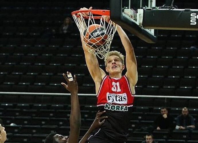 J.Masalskis pelnė 24 taškus ir sugriebė 11 kamuolių