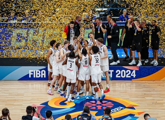 Vokiečiai laimėjo 18-mečių čempionatą (FIBA nuotr.)