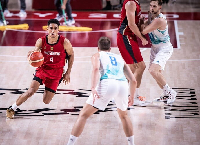 M.Lo lieka ALBA sudėtyje (FIBA nuotr.)