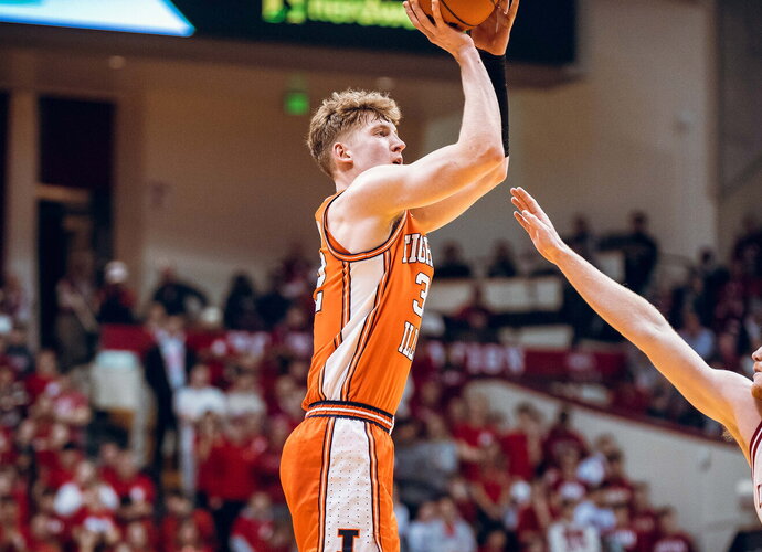 K.Jakučionis grumsis dėl NCAA trofėjaus