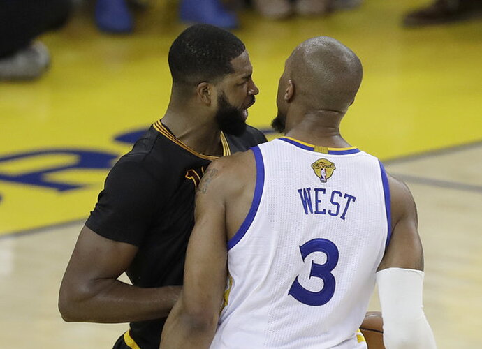 T.Thompsonas NBA finaluose daugiau gali ir nebežaisti (Scanpix nuotr.)