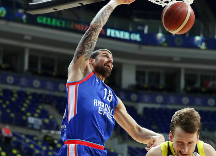 Stambulo derbis baigėsi „Anadolu Efes“ pergale