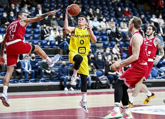 E.Fridrikssonas domina Čempionų lygos klubą (FIBA nuotr.)