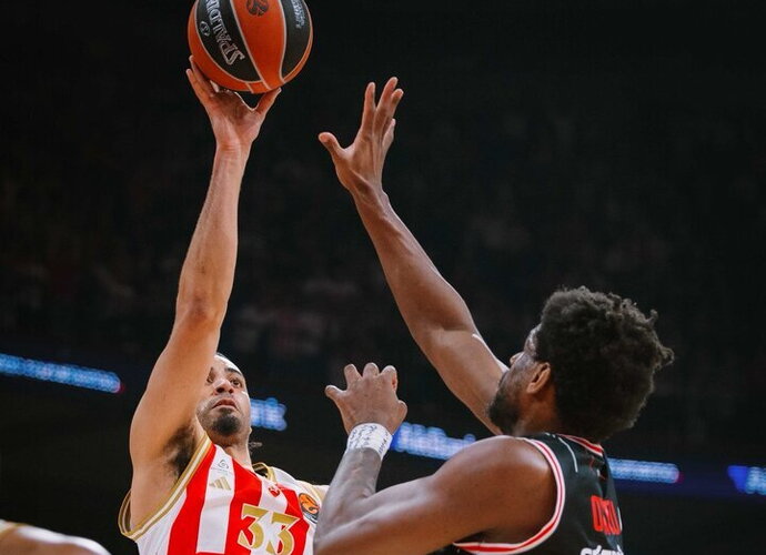 J.Nwora vėl žibėjo