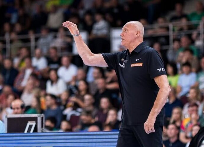 R.Kurtinaitis apžvelgė rungtynes (LKF nuotr.)