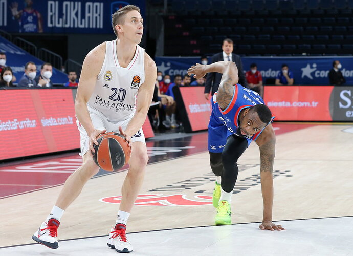J.Carrollas žais FIBA Čempionų lygoje
