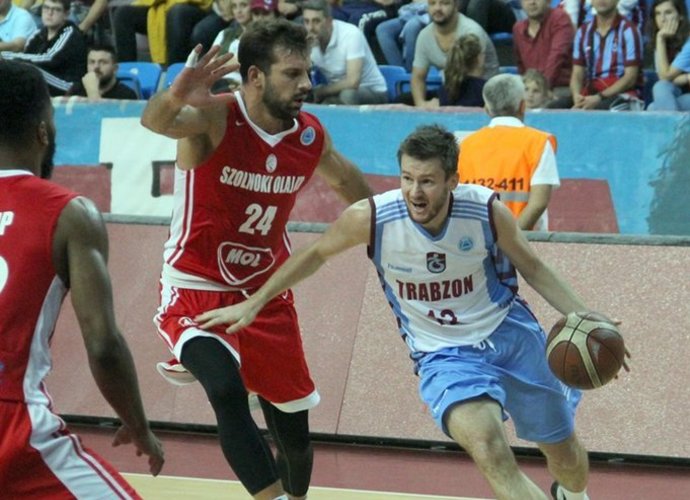Užtikrintai komandai vadovavęs Š.Vasiliauskas buvo arti dvigubo dublio (FIBA Europe nuotr.)
