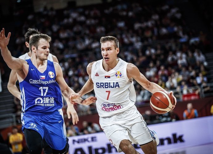 B.Bogdanovičius vėl pažėrė tritaškių krušą (FIBA nuotr.)
