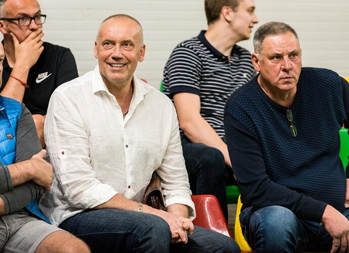 R.Kurtinaitis stebėjo mačą (Lino Žemgulio nuotr.)