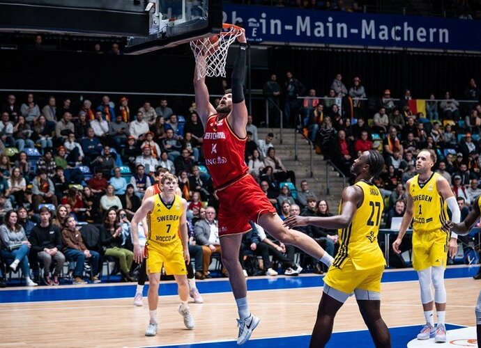 L.Kratzeras pelnė 10 taškų (FIBA Europe nuotr.)
