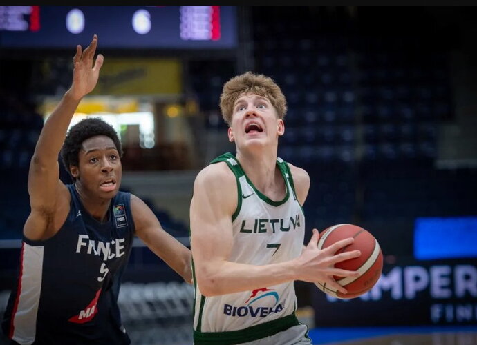 K.Jakučionis užėmė aukščiausią poziciją (FIBA nuotr.)