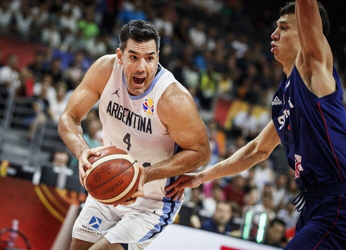 L.Scola savo pergalės stebuklu nelaiko (FIBA nuotr.)