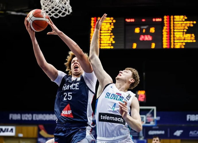 Z.Perrinas vedė prancūzus į titulą (FIBA nuotr.)