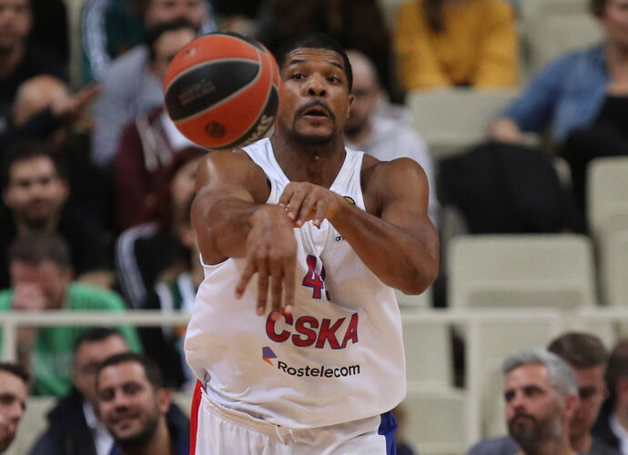 K.Hinesas palieka CSKA (Scanpix nuotr.)