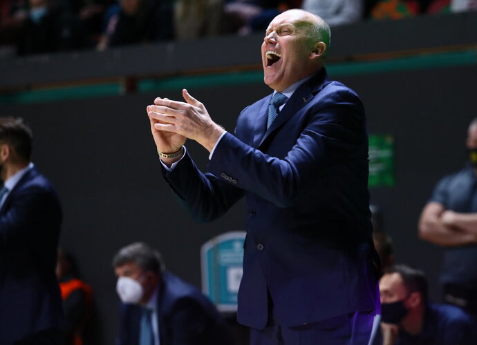 R.Kurtinaitis yra karštoje kėdėje