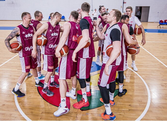 Latvijos rinktinė kovos prieš lietuvius ir estus